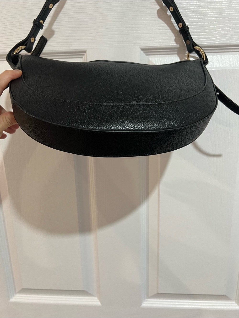 MNG Mango Black Shoulder Bag Gold Hardware Adjustable Strap Minimalist Y2K - Picture 6 of 6